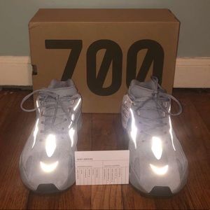 ADIDAS YEEZY MEN “HOSPITAL BLUE”